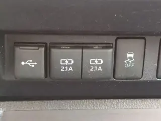 Toyota Tundra 2021 4x2 SR5 4 puertas CrewMax Cab Pickup SB