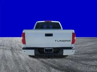 Toyota Tundra 2021 4x2 SR5 4 puertas CrewMax Cab Pickup SB