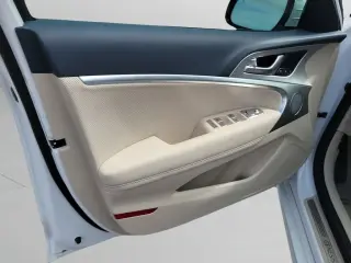 Genesis G70 2026 2.5T Prestige 4p Sedan