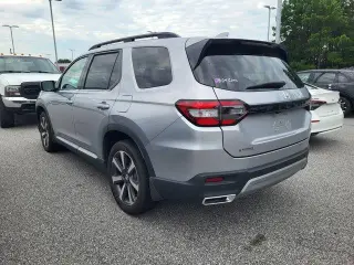 Honda Pilot 2024 Touring 4p SUV