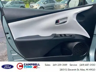 Toyota Prius 2022 LE 4 puertas hatchback