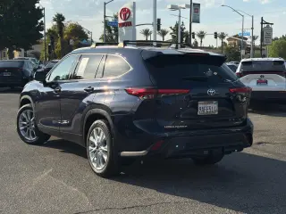 Toyota Highlander Híbrido 2022 AWD Limited 4 puertas SUV