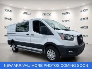 Ford Transit 2025 250 3 puertas SWB Techo Bajo Furgón de Carga