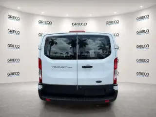 Ford Transit 2025 250 3 puertas SWB Techo Bajo Furgón de Carga