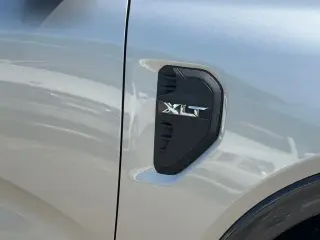 Ford Ranger 2024 4x2 XLT 4 puertas SuperCrew 5.0 pies SB