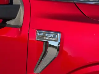 Ford F-150 2021 4x2 XL 4 puertas SuperCrew 5.5 pies. SB