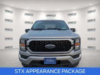Ford F-150 2023 4x4 XL 4 puertas SuperCrew 5.5 pies. SB