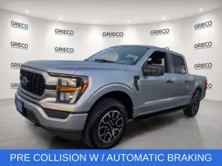 Ford F-150 2023 4x4 XL 4 puertas SuperCrew 5.5 pies. SB