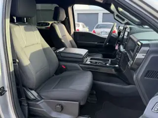 Ford F-150 2024 4x2 STX 4 puertas SuperCrew 5.5 pies. SB