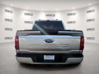 Ford F-150 2024 4x2 STX 4 puertas SuperCrew 5.5 pies. SB