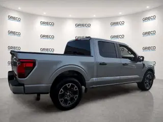 Ford F-150 2024 4x2 STX 4 puertas SuperCrew 5.5 pies. SB