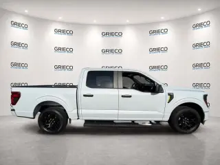 Ford F-150 2025 4x2 STX 4 puertas SuperCrew 5.5 pies. SB
