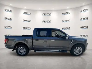 Ford F-150 2024 4x2 XLT 4 puertas SuperCrew 5.5 pies. SB