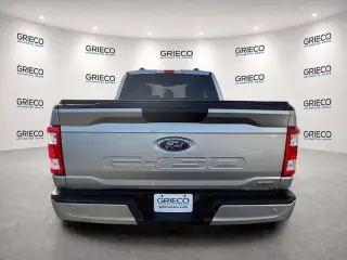 Ford F-150 2023 4x2 XL Cabina Super 4 puertas 6.5 pies SB
