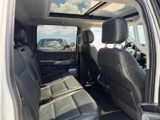 Ford F-150 2022 4x4 XL 4 puertas SuperCrew 5.5 pies. SB