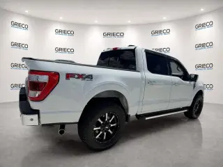 Ford F-150 2022 4x4 XL 4 puertas SuperCrew 5.5 pies. SB