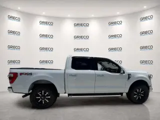 Ford F-150 2022 4x4 XL 4 puertas SuperCrew 5.5 pies. SB
