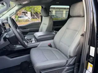 Ford F-150 Lightning 2025 AWD XLT 4 puertas SuperCrew 5.5 pies. SB