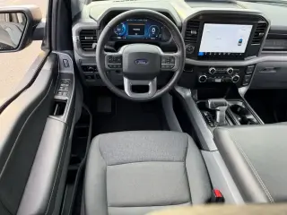 Ford F-150 Lightning 2025 AWD XLT 4 puertas SuperCrew 5.5 pies. SB