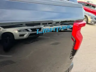 Ford F-150 Lightning 2025 AWD XLT 4 puertas SuperCrew 5.5 pies. SB