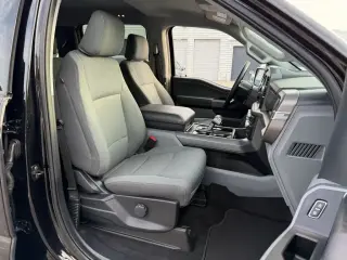 Ford F-150 Lightning 2025 AWD XLT 4 puertas SuperCrew 5.5 pies. SB