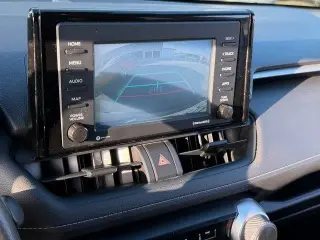Toyota RAV4 2021 LE 4p SUV