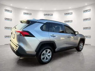 Toyota RAV4 2021 LE 4p SUV