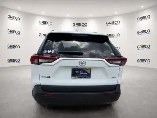 Toyota RAV4 2024 XLE 4p SUV