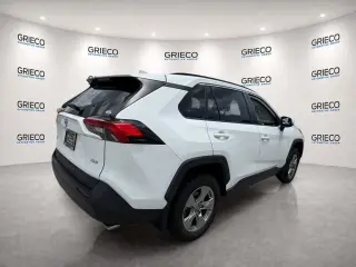Toyota RAV4 2024 XLE 4p SUV