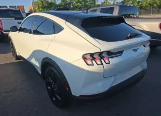 Ford Mustang Mach-E 2024 Select 4p SUV
