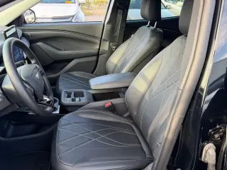 Ford Mustang Mach-E 2025 Select 4p SUV