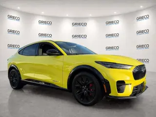 Ford Mustang Mach-E 2025 Premium 4p SUV