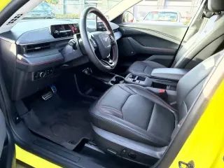 Ford Mustang Mach-E 2025 Premium 4p SUV