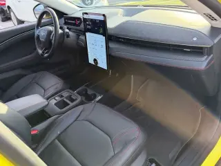 Ford Mustang Mach-E 2025 Premium 4p SUV