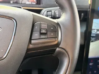 Ford Mustang Mach-E 2023 Premium 4p SUV