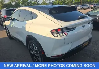 Ford Mustang Mach-E 2023 Premium 4p SUV