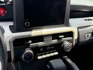 Toyota Tacoma 2024 4x4 SR5 4p Doble Cabina 5.0 ft SB
