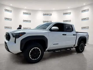 Toyota Tacoma 2024 4x4 SR5 4p Doble Cabina 5.0 ft SB