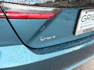 Toyota Camry 2026 SE 4dr Sedan