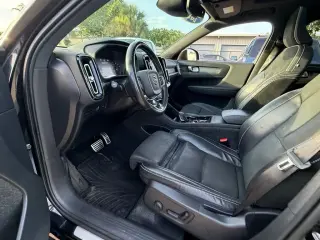 Volvo XC40 2021 AWD T5 R-Design 4p SUV