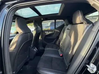 Volvo XC40 2021 AWD T5 R-Design 4p SUV