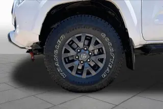 Toyota Tacoma 2022 4x2 TRD Sport 4 puertas Doble Cabina 6.1 pies LB