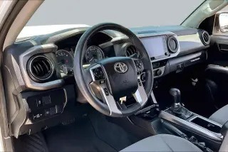 Toyota Tacoma 2022 4x2 TRD Sport 4 puertas Doble Cabina 6.1 pies LB