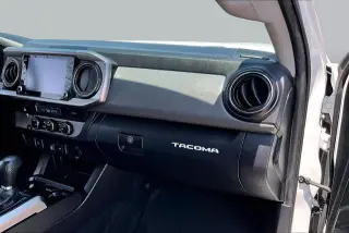 Toyota Tacoma 2022 4x2 TRD Sport 4 puertas Doble Cabina 6.1 pies LB