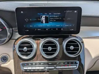 Mercedes-Benz GLC 2022 GLC 300 4p SUV