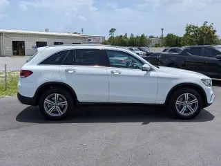 Mercedes-Benz GLC 2022 GLC 300 4p SUV