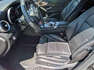 Mercedes-Benz GLC 2017 GLC 300 SUV de 4 puertas