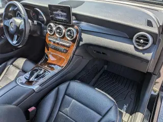 Mercedes-Benz GLC 2017 GLC 300 SUV de 4 puertas