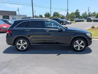 Mercedes-Benz GLC 2017 GLC 300 SUV de 4 puertas