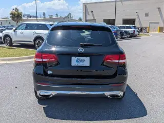 Mercedes-Benz GLC 2017 GLC 300 SUV de 4 puertas